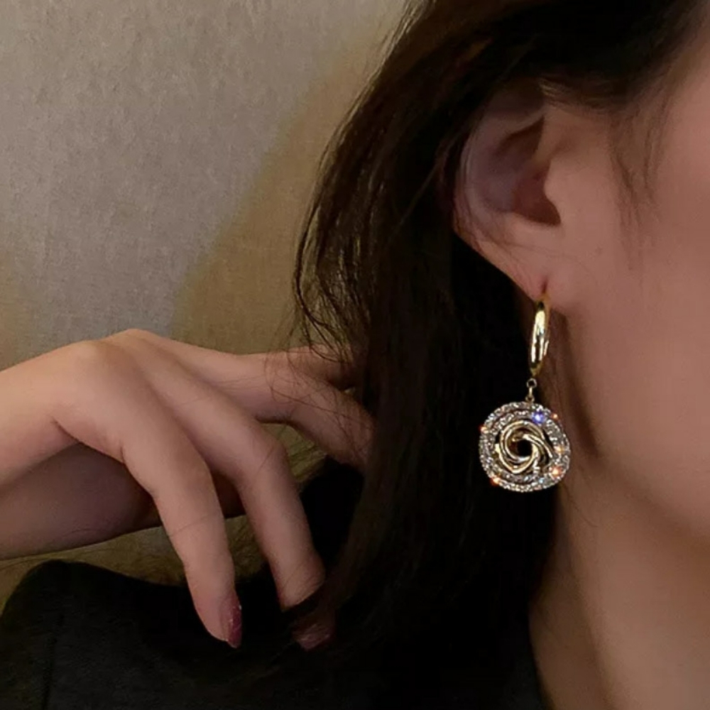 💖Golden Classic Crystal Swirls Earrings - Picture 4 of 4